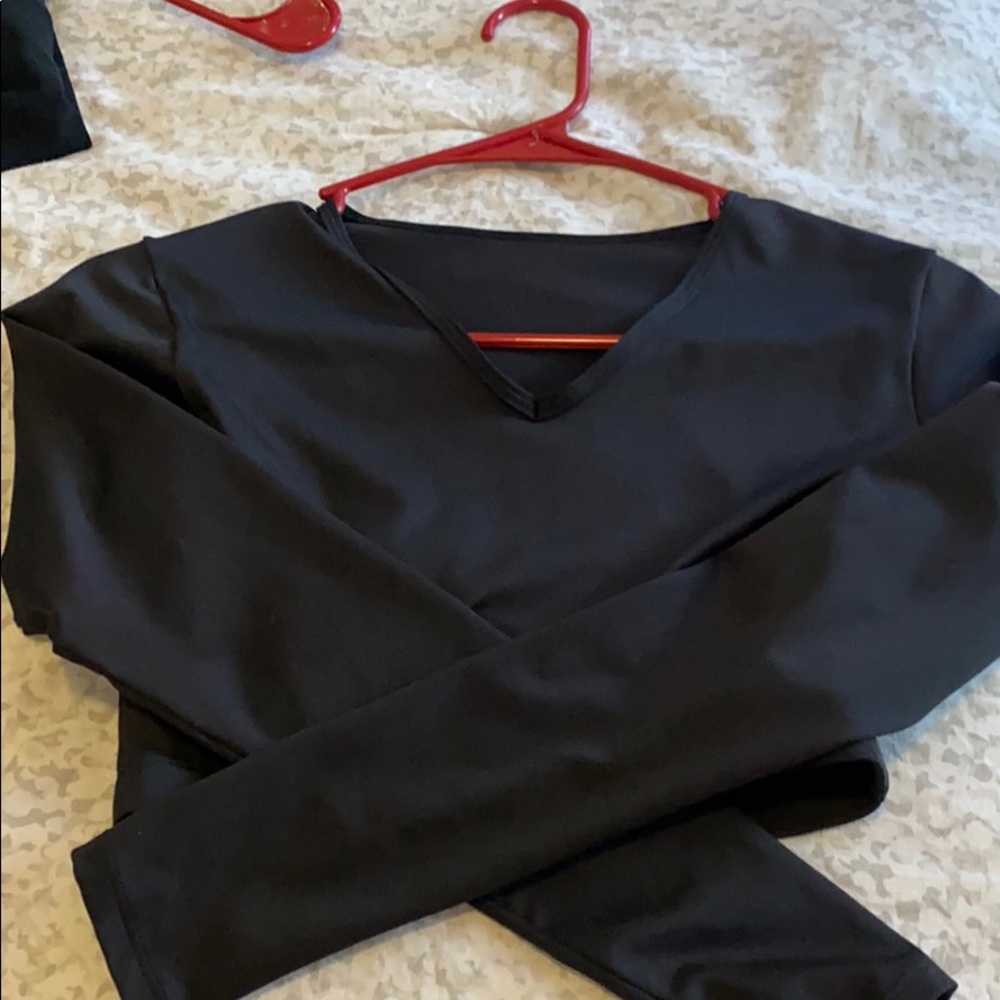 black crop top